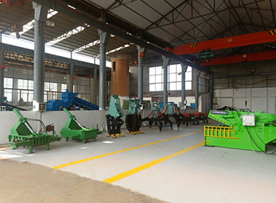 金屬破碎機(jī),鋼筋切粒機(jī),非金屬打包機(jī),廢鋼抓鋼機(jī),龍門(mén)式廢鋼剪切機(jī).jpg