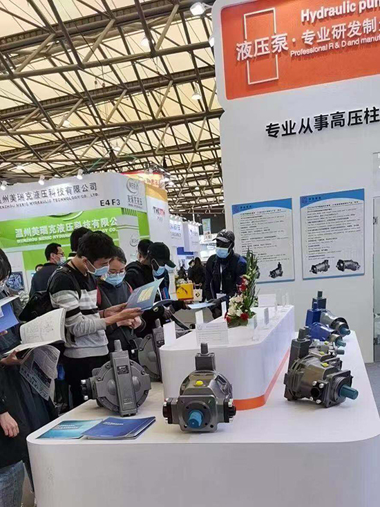 金屬破碎機(jī),鋼筋切粒機(jī),非金屬打包機(jī),廢鋼抓鋼機(jī),龍門式廢鋼剪切機(jī).jpg